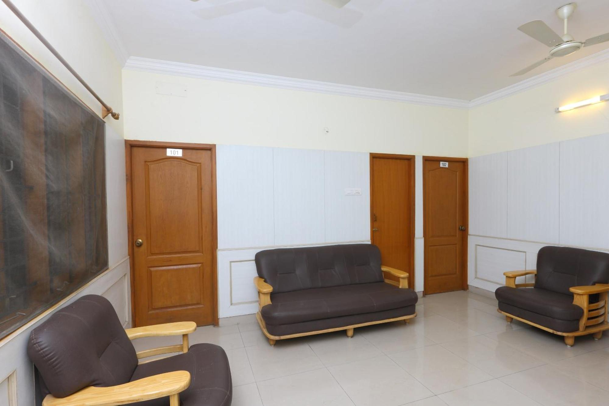 Collection O Tranquil Nest Hotel Ченай Екстериор снимка